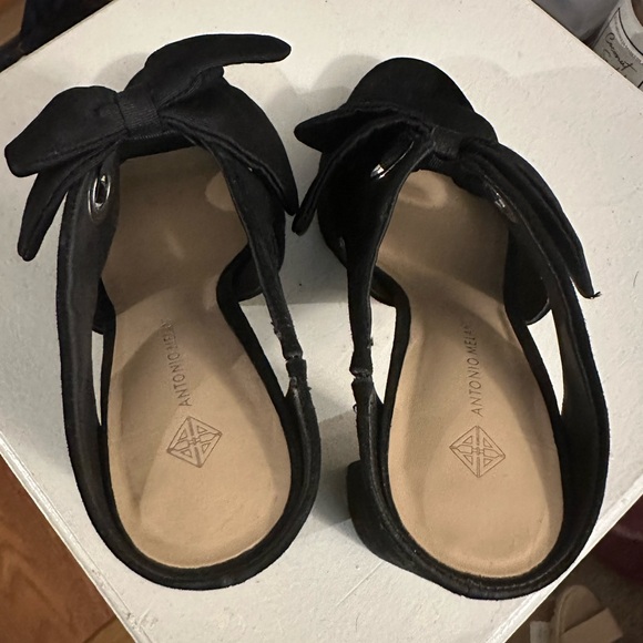 Antonio Melani suede bow heels - Picture 2 of 4